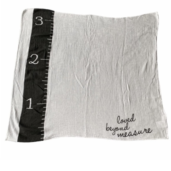 Lulujo “Loved beyond measure” muslin milestone swaddle blanket - Picture 2 of 5